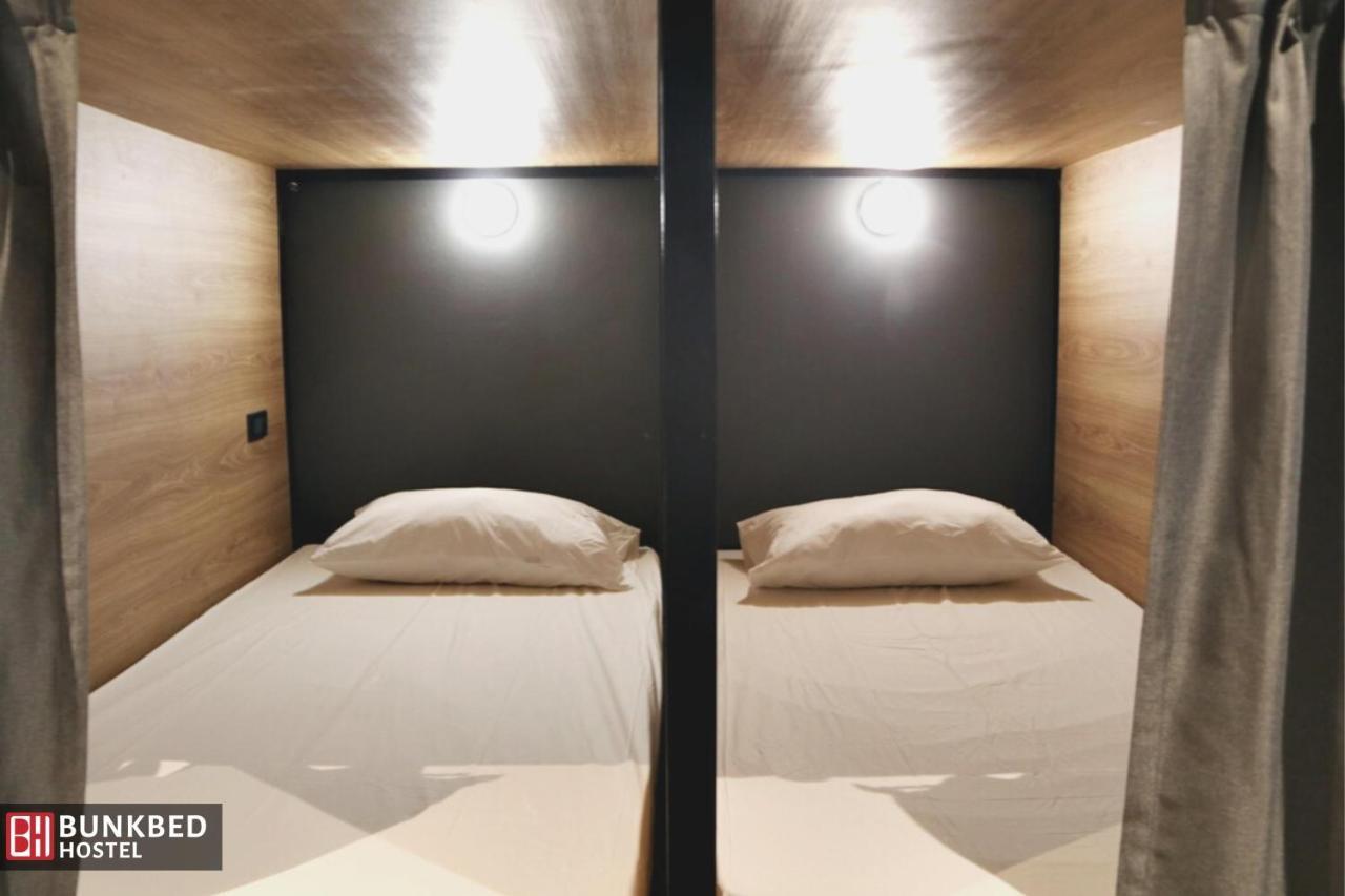 Bunkbed Hostel Makkasan Ngoại thất bức ảnh