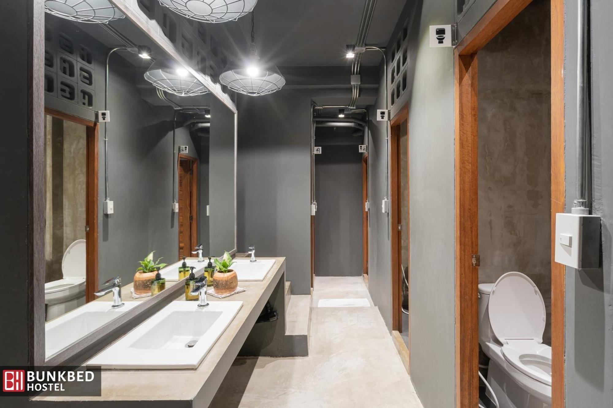 Bunkbed Hostel Makkasan Ngoại thất bức ảnh